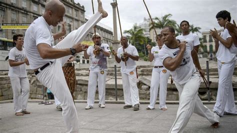 braziliaanse vechtdans|Capoeira: Brazil’s Mesmerizing Dance of Combat